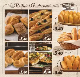 Volantino Iper Super Conveniente Pagina 15: Schiacciatella catanese €3,40, Bastoncini di pane alle olive €5,40