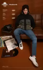 Catálogo Woolworth Página 17: Chamarra €599,90, Jeans €329,90
