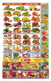 Savers Cost Plus weekly ad week 40 Page 4: Milaneza de res €7,98, Chicken Mole with rice and beans €9,98