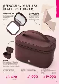 Catálogo Oriflame Página 27: Con espacio para 10 brochas €3,00, Set de 4 épongies para maquillaje tamano €1.990,00