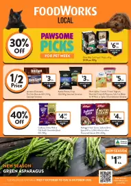 Foodworks catalogue week 41 Page 1: Kellogg's Nutri Grain, Sultana Bran €4,00, Arnott's Chocolate Tim Tam Biscuits €3,00