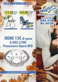 Volantino Magika Shop Pagina 12: Poltrona Barbara con carrello Blu €69,00, Sedia Poker €12,50