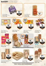Foodworks catalogue week 41 Page 9: Golden Crumpets Squares €3,50, Yarrow's Cinnamon Donuts €3,90