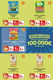 Catalogue Coccinelle Supermarché page 25: VAHINÉ Amandes effilées €2,60, TROLLI Bonbons strawberries €1,18