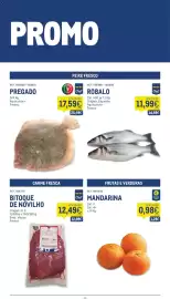 Catálogo Makro semana 42 Página 2: Bitoque de novilho metro chef €12,49, Pregado metro chef €17,59