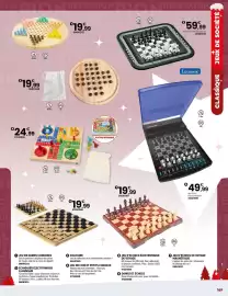 Catalogue JouéClub page 131: Jeu d'échecs de voyage magnétique €19,99, Jeu de l’oie et petits chevaux €24,99