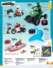 Catalogue JouéClub page 259: Bateau de marin-pompier radiocommandé €44,99, Team city quad avec pilote rc 1/18ème €39,99