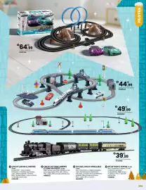 Catalogue JouéClub page 265: Circuit de train lumières et sons 104 pièces €44,99, Set de train à vapeur €39,99