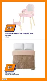 Catálogo Action semana 42 Página 8: Mini Matters Tocador de madera con taburete €29,95, Edredón Easy €9,95