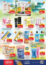 Nesto catalogue Page 28: Pearlmax 3 Blade Men/Women Razor 6+4's €4,99, Super Max Triple Blade Razor 2x 5's €9,99