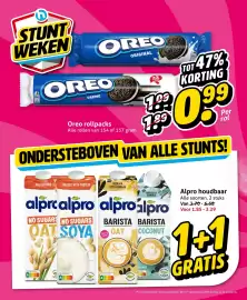 Hoogvliet folder week 43 Pagina 4: STUNT WEKEN OREO ORIGINAL SERVING SUGGESTION. ENJOY WITH MILK GED Mondelez Belgium