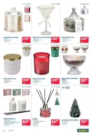 Makro leták Strana 15: SVÍČKA VONNÁ VE SKLENĚNÉM POHÁRU €99,90, LED SVÍČKA VE TVARU STROMKU €79,90
