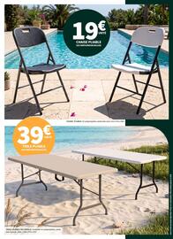 Catalogue Conforama page 20: Chaise pliable €19,00, Table pliable €39,00