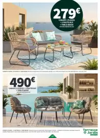 Catalogue Conforama page 19: Canape 2 places + 2 fauteuils + table basse €279,00, Canape 2 places + 2 fauteuils €490,00