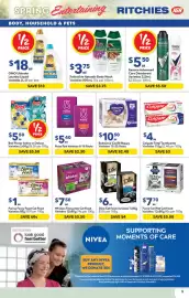Ritchies catalogue week 43 Page 9: Poise Pad Varieties €5,40, Dine Cat Food Varieties €6,00
