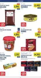 Catálogo Makro semana 43 Página 11: Polpa de tomate guloso €3,99, Pickles em vinagre metro chef €4,89