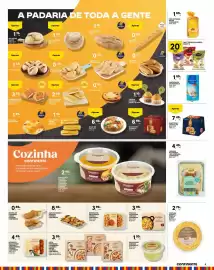 Folheto Continente Bom dia semana 43 Página 5: Panettone chocolate €7,49, Madeira - astel de nata €0,59