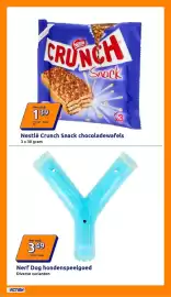 Action folder week 43 Pagina 31: Nestlé Crunch Snack chocoladewafels €1,39, Nerf Dog hondenspeelgoed €3,49