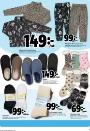Coop Forum reklamblad vecka 44 Sida 19: Softer Days strumpor €99,00, Tofflor Softers Days €149,00