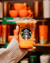 Starbucks akciós újság hét 43 Oldal 1