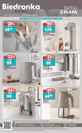 Biedronka gazetka | Hity i inspiracje Strona 42: Czajnik elektryczny taupe €99,00, Saturator do wody taupe €179,00