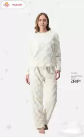 Catálogo Woolworth Página 10: Dama pijama €349,90