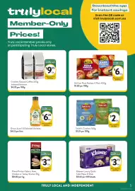 Foodworks catalogue week 44 Page 5: McCain Pizza Pockets €6,00, Smith's Crackers €2,00