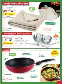 Catalogue Maximo page 3: Le plaid polaire ultra-doux €14,95, Ramequins et ses cuillères €4,00