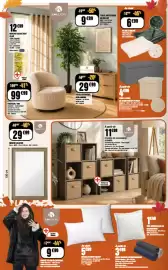 Catalogue La Foir'Fouille semaine 44 page 2: POUF / BANC DE RANGEMENT PLIANT €4,99, PLAID ÉTOILES €6,99