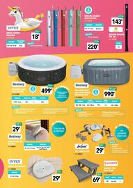 Catalogue Cash Piscines page 4: Bestway SPA GONFLABLE LAY-Z-SPA HAWAII HYDROJET PRO €990,00, JOLLY DOUCHE SOLAIRE €220,00