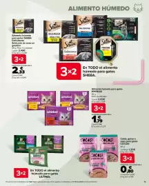 Folleto Carrefour Página 15: Cocosi caldo, guiso o sopa para gatos €0,80, Whiskas alimento húmedo para gato €1,79