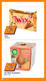 Action folder week 45 Pagina 15: Twix €1,29, Air Wick Geurkaars €1,49