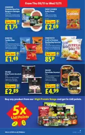 Lidl leaflet week 45 Page 7: Fruity Chews €2,69, Snaktastic lentil or hummus sharing bag assorted €0,85