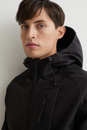 H&M Softshell jacket offer
