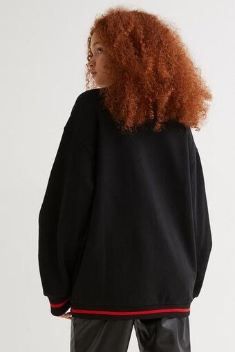 H&M Oversized sweatshirt offer