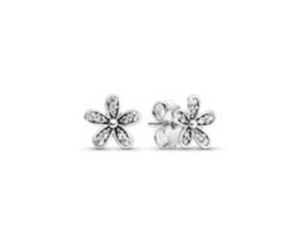 Pandora Daisy silver stud earrings with cubic zirconia offer