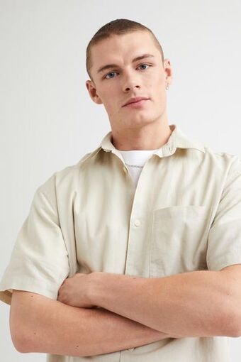 H&M Relaxed fit short-sleeved linen-blend shirt offer