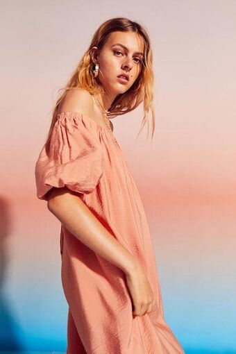 H&M Off-the-shoulder puff-sleeved dress offer