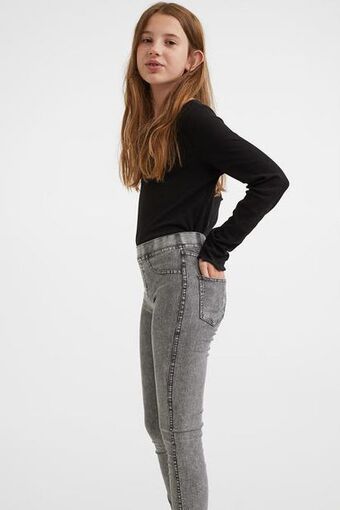 H&M Treggings offer