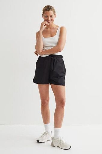 H&M Shorts offer