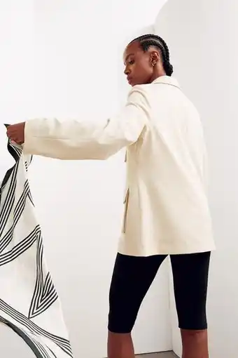 H&M Bouclé jacket offer