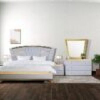 Royal Furniture The chateaux bedroom set offer