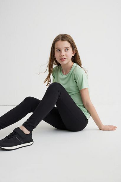 H&M Fast-drying sports tights offer