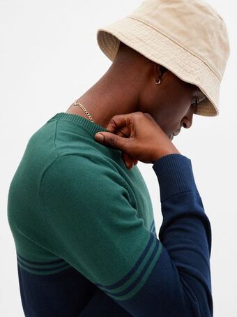 GAP Core cotton colorblock sweater offer