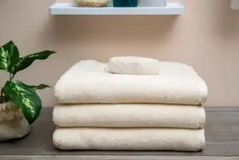 Pan bliss bath towel ivory 70x140cm 550gsm