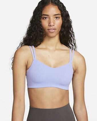 Nike Nike alate trace offer