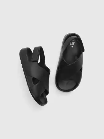 GAP Toddler criss-cross pillow pool sandals offer