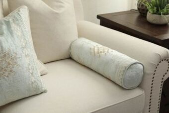 PAN Emirates Pan gavin bolster gold 50x20x14cm offer