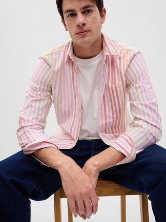 Classic oxford shirt in standard fit with in-conversion cotton