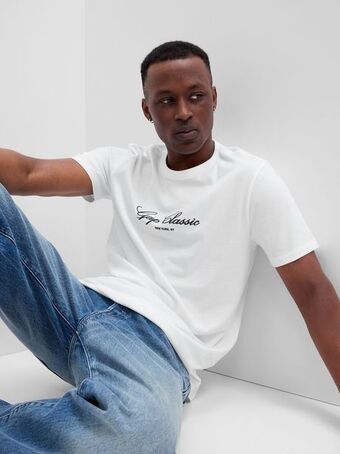 GAP Gap logo graphic t-shirt offer